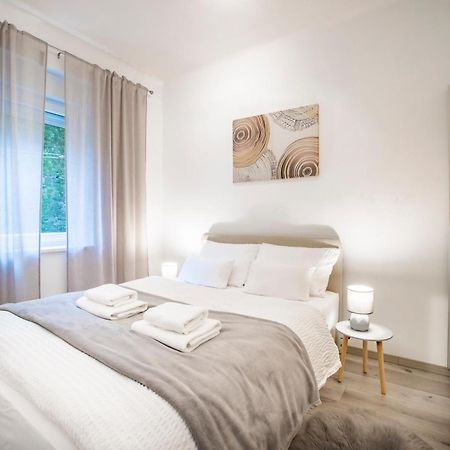 Studio Apartman Lena Fiume Esterno foto